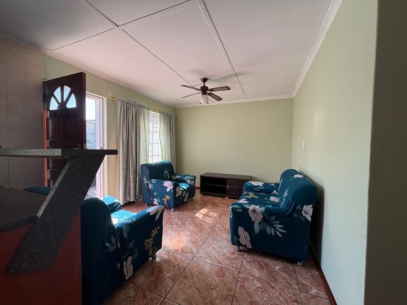 To Let 3 Bedroom Property for Rent in Woodlands Western Cape